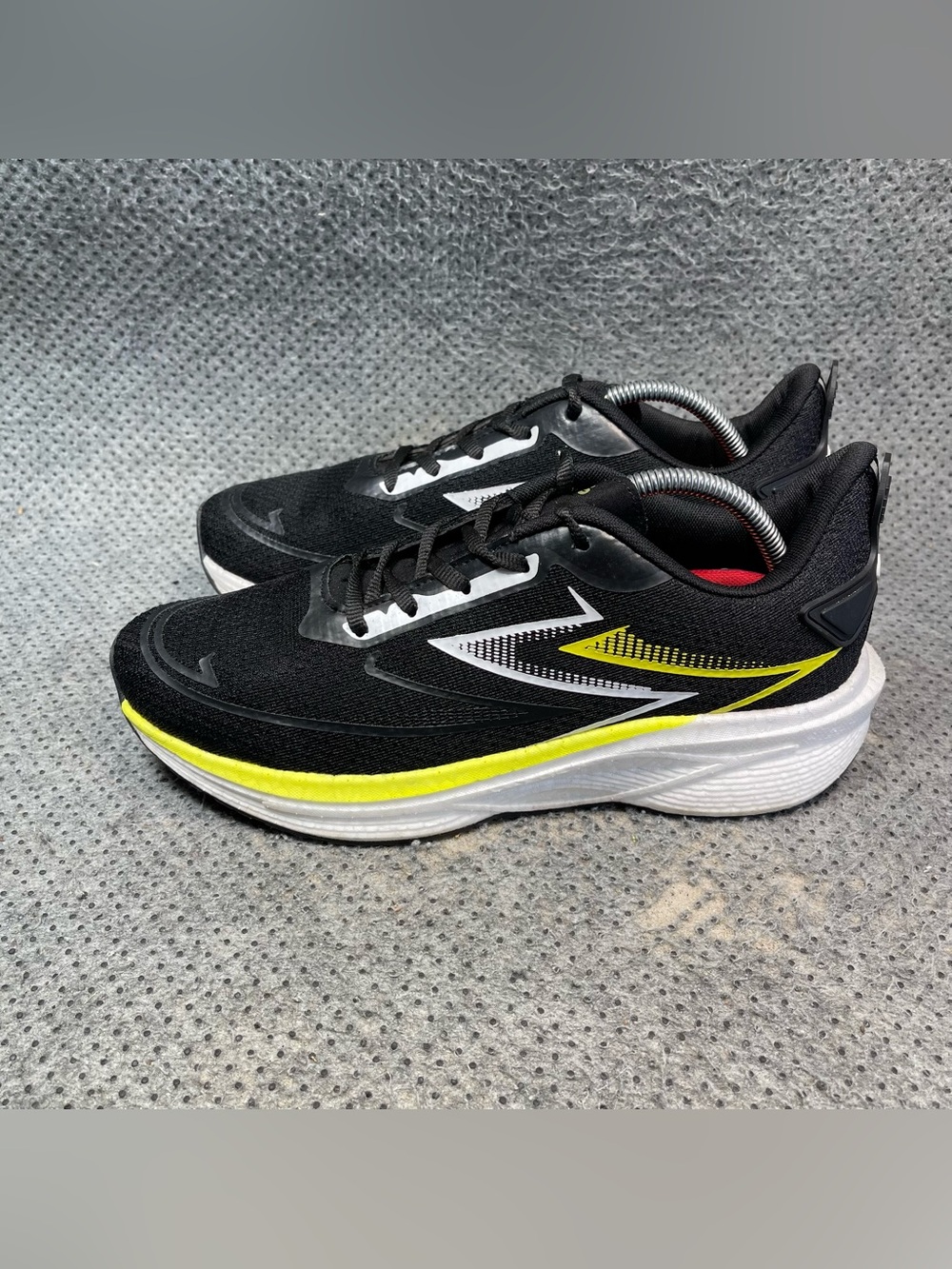 Campus Greg Pro Black Volt Yellow Running Shoes Size 10 Men’s